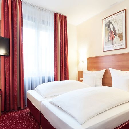 Doria Hotel Düsseldorf Exterior foto