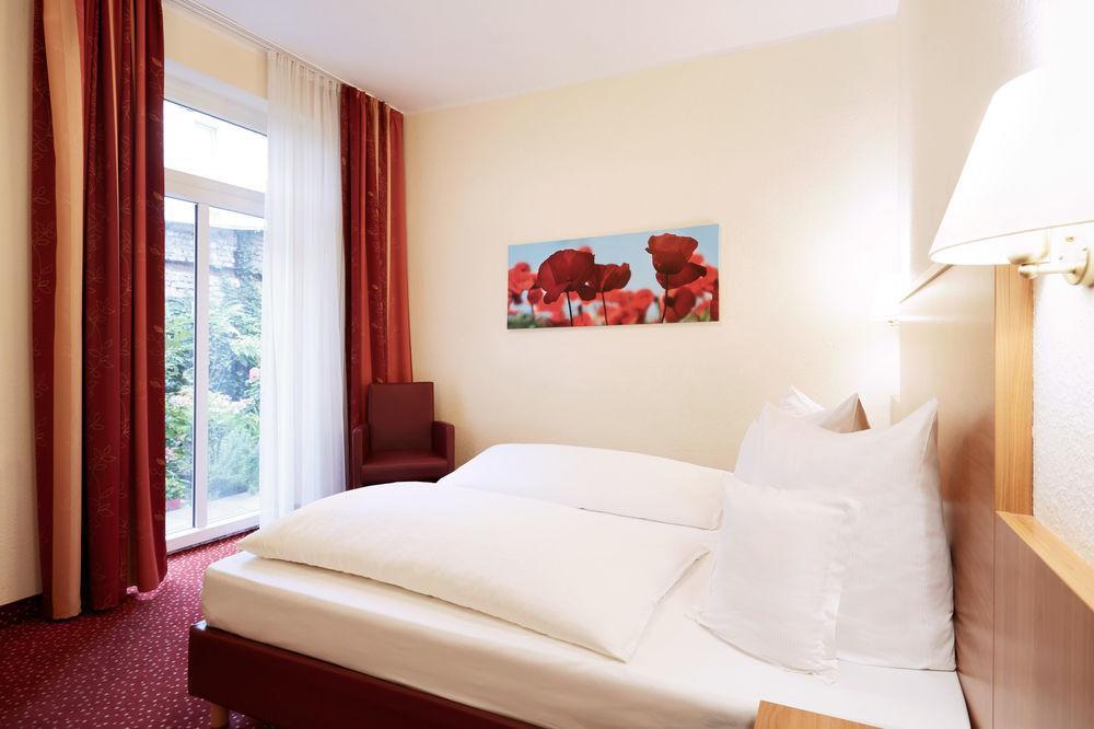 Doria Hotel Düsseldorf Exterior foto
